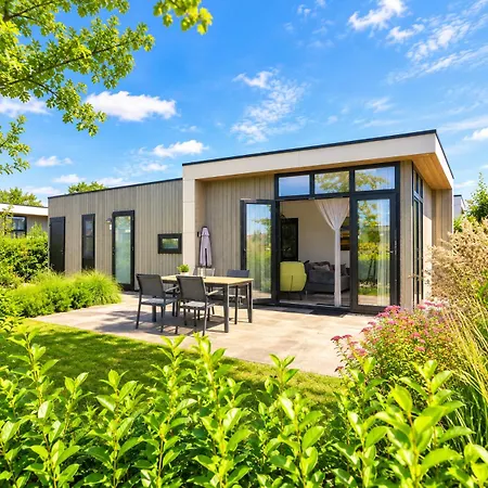 Holiday park Aan De Ijssel, Fietsen, Wandelen, Wellness En Hond Olburgen